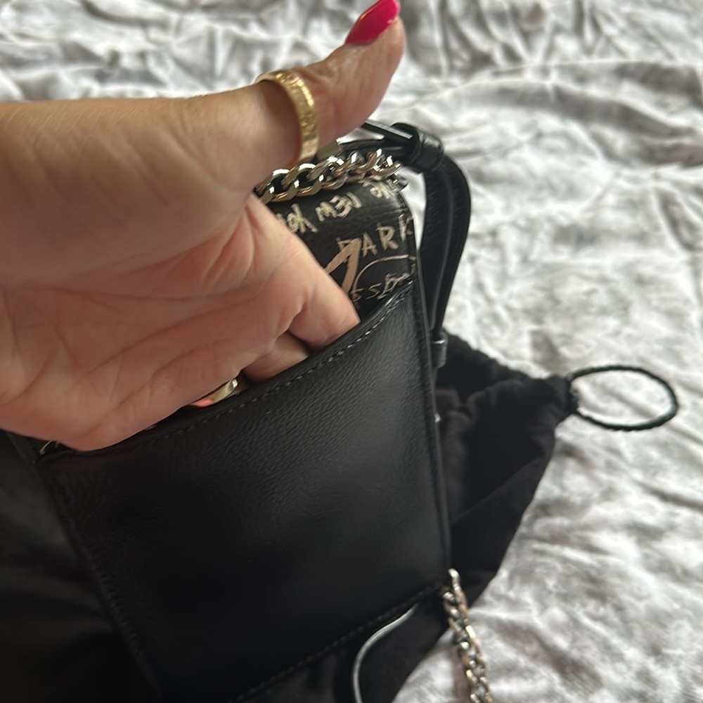 DKNycross body bag (NYC theme) - Picture 4 of 8
